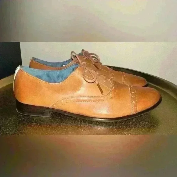 TOMS Oxford Lace-up Dress Shoe in Brown Leather - Picture 3 of 11